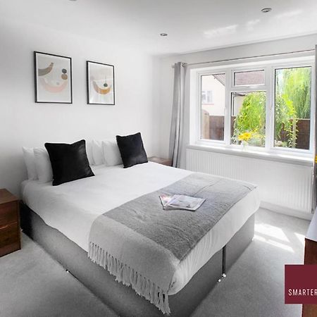 Sunninghill Village - 2 Bed - Parking And Garden Ascot  Exterior photo